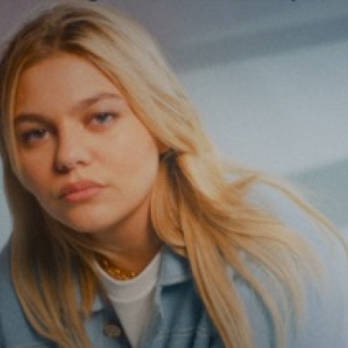 ANNA - DÉSOLÉE